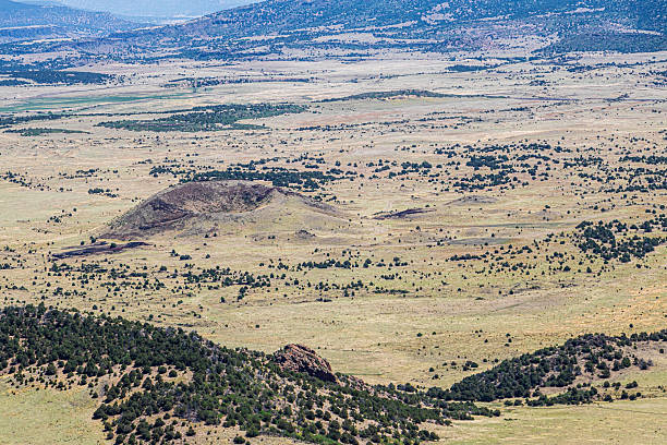 istock Raton-Clayton Volcanic Field 2212818082