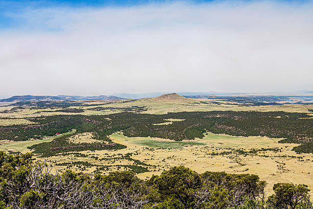istock Raton-Clayton Volcanic Field 2212818306