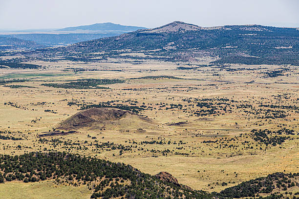 istock Raton-Clayton Volcanic Field 2212818348
