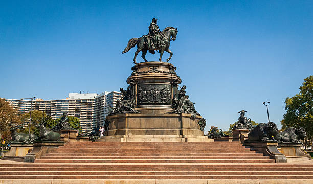 istock The Washington Monument in Philadelphia at Eakins Oval, 2212876923