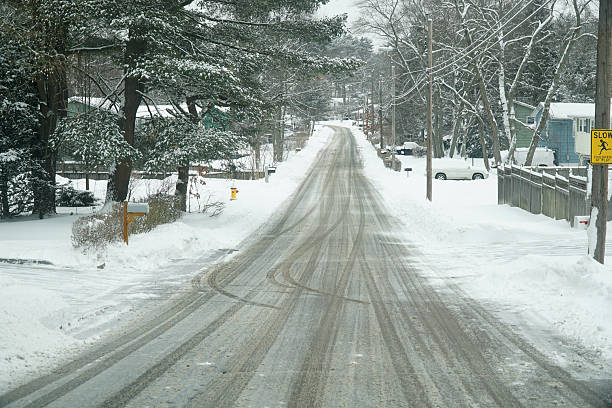 istock urban street scene after snow storm 2212906584