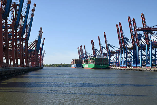 istock Hamburg Industry Docks with Ships being unloaded 2212915582