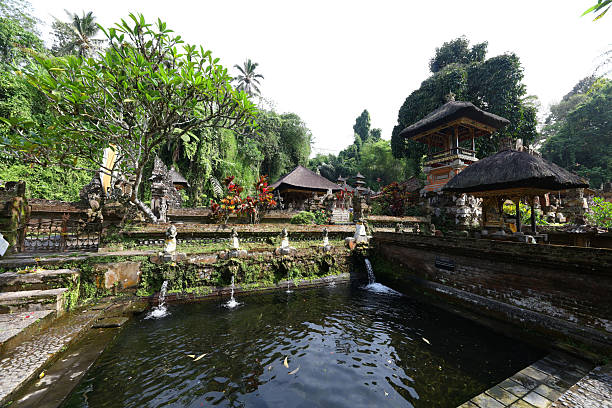 istock Gunung Kawi Sebatu Temple 2212954309