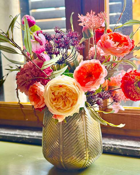 istock Flowers in a vase 2213204013