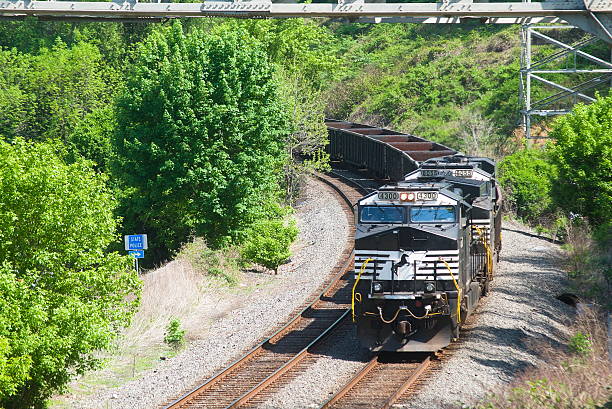 Norfolk Southern freight train on the 39G in Belmont Hills along the Norfolk Southern Harrisburg East line in Philadelphia. Taken in early spring 2025.