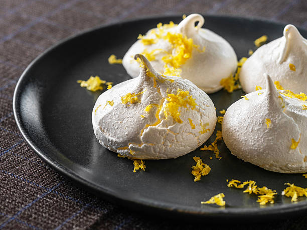 Merengue de Uva Cremoso: Fácil, Rápido e Sem Forno! - receita deliciosa profissional - passo 2