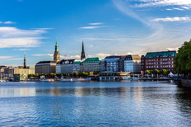 istock Binnenalster in Hamburg 2213667583