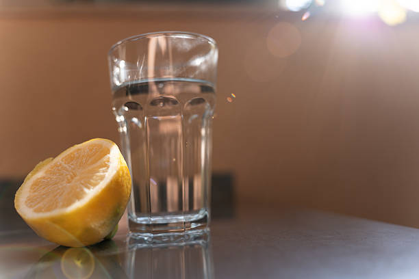 glass of water with lemon for diet