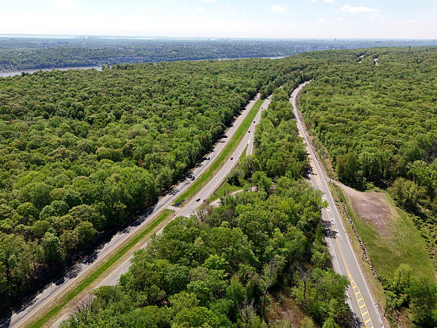 istock Palisades Interstate Parkway and route 9w looking south along Hudson River 2214111493