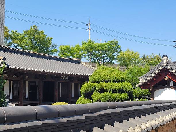 istock traditional Korean house 2214323398