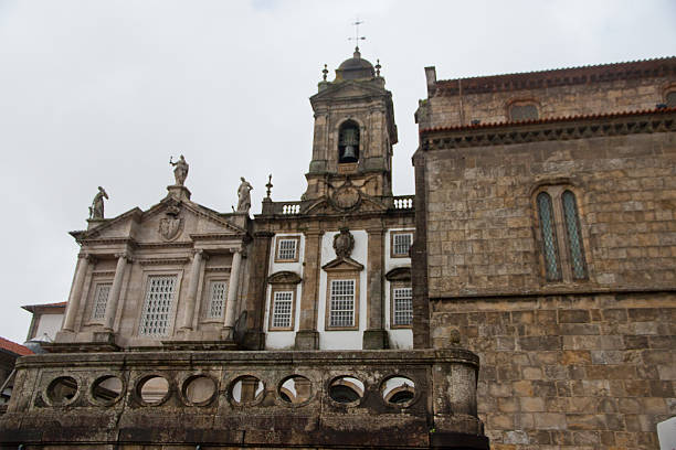 istock Brief: Trending Travel Destinations:Porto 2214473822