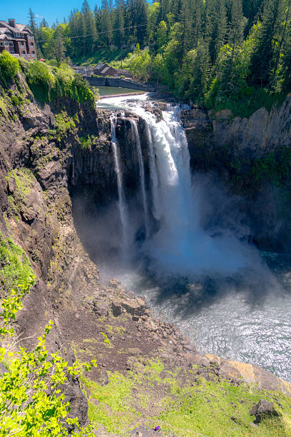 istock Snoqualmie Falls Stunning 4 2214534173