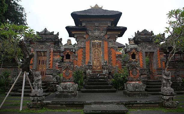 istock Dalem Puri Peliatan Temple 2214705771