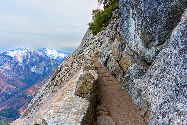 istock Moro Rock Trail Pathway with Scenic Mountain Views in Sequoia Park 2214750305