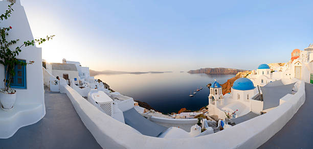 istock Oia, traditional greek village 2214908725