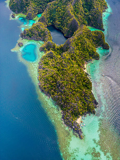 istock Lagoons and Barracuda Lake with splendid limestone rock formation. Coron, Palawan. Philippines. 2214972922