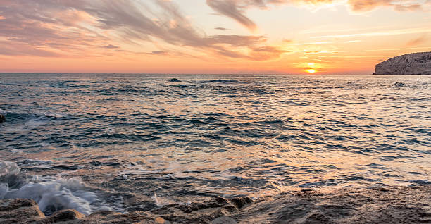 istock Horizon over the sea 2215223002