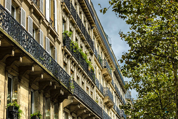 istock Houses in Paris 2215237980