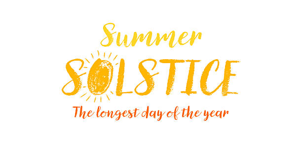 illustrazioni stock, clip art, cartoni animati e icone di tendenza di lettering vettoriale del solstizio d'estate con disegno del sole. tipografia scritta a mano che celebra il giorno più lungo dell'anno. - solstizio-destate