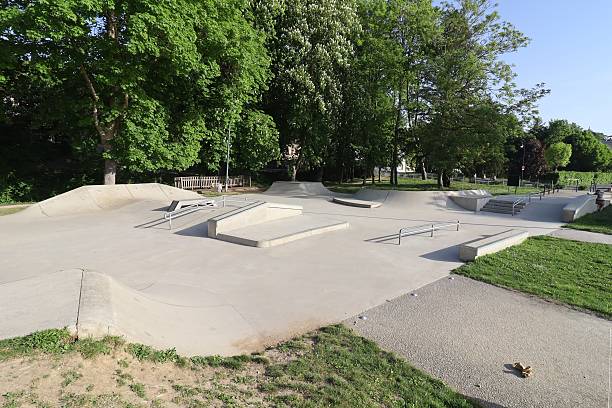istock Dreux - Skate park 2215573922