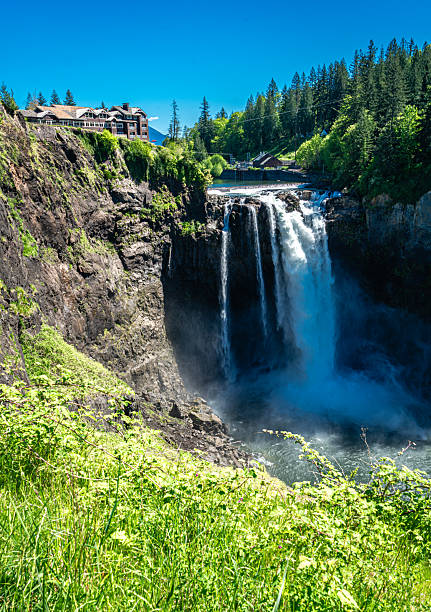 istock Snoqualmie Falls Stunning 10 2215579775