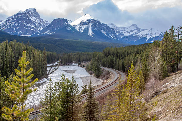 istock Scenic Morant's Curve View, Banff 2215598569