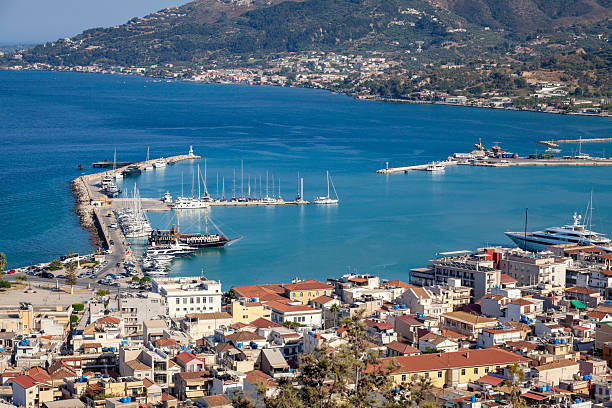 Panoramiczny krajobraz portu Zakynthos