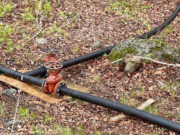 The water pipeline channel is divided into two directions