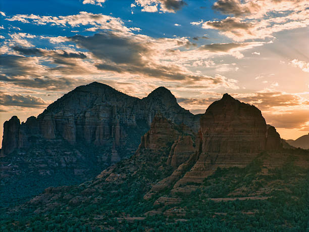 Sedona Arizona, surrounded by beautiful red rock mountains, canyons and spires. Located in the Southwestern United states and North of Phoenix, Sedona is a vacation and recreation resort Paradise.