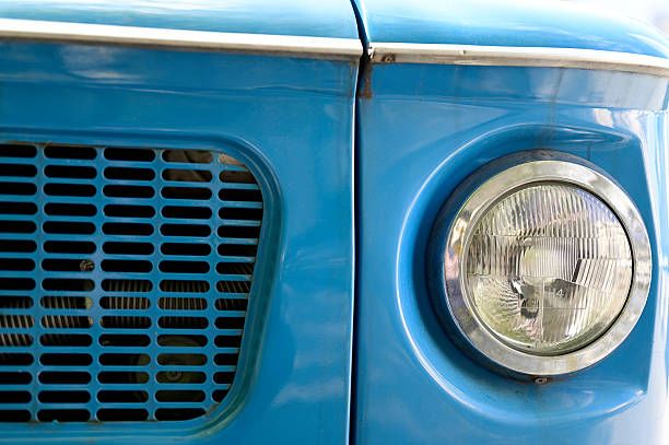 The head of the radar speed meter is mounted on the mask of the police car