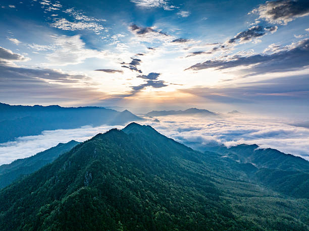 Mountain sunrise sea of ​​clouds