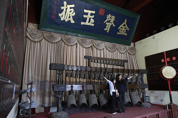 On April 30, 2025, the Confucius Temple in Nanjing, Jiangsu Province, attracted visitors from all over the world with its rich culture and long history.