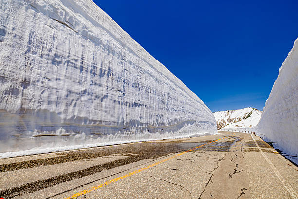istock Toyama Prefecture Snow Valley Walk 2216900863