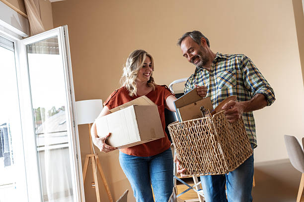 istock A married couple is moving into their new apartment. 2217442725