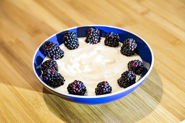 A bowl of yogurt with fruit
