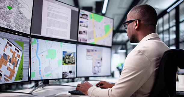 istock Virtual Architect Uses Real-time Market Alert 2217660234