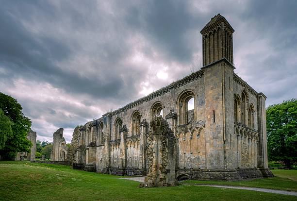 England, Gloucestershire, Cotswolds, Chipping Campden, Gate houses and church