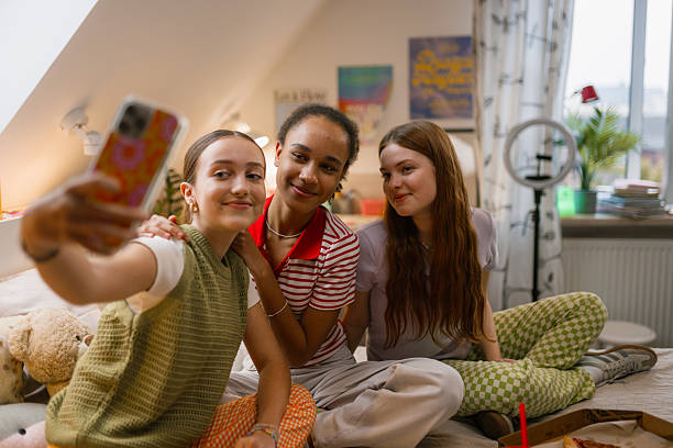 istock Girls take selfies 2218352862