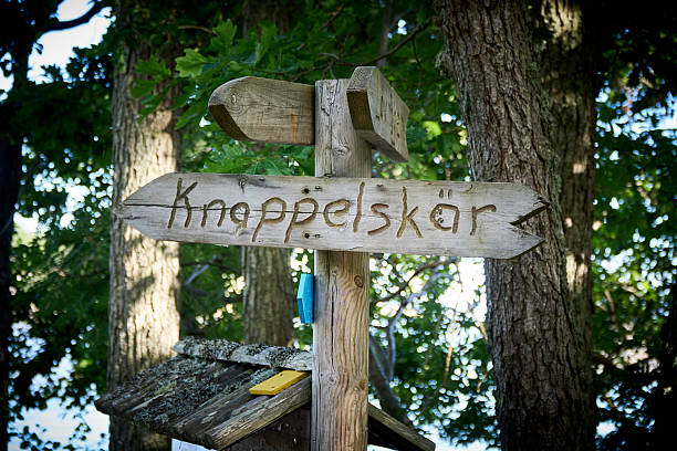 name of the Icelandic village of Húsavik on the bow of a ship; Húsavik, Iceland