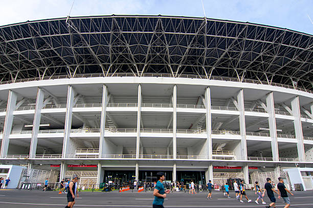 The area around the Gelora Bung Karno Senayan Main Stadium is one of the favorite areas for Jakarta residents to do morning exercise.