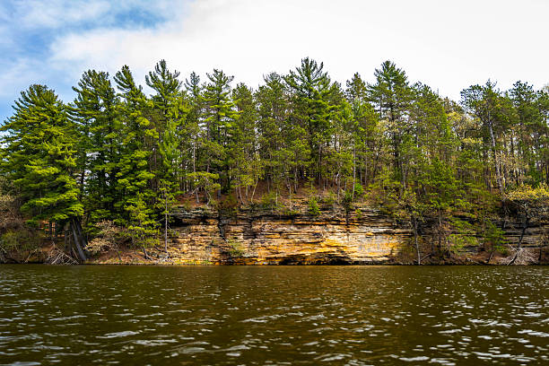 istock Sunset View of Scenic Cliffs at Mirror Lake 2218508800