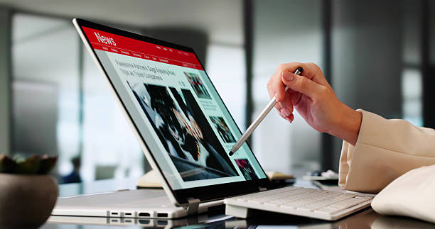 istock Journalist Updates Online News Media Content 2218529226