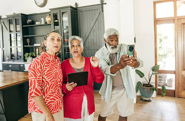 istock Navigating the Housing Market with Confidence and Experience 2218683115