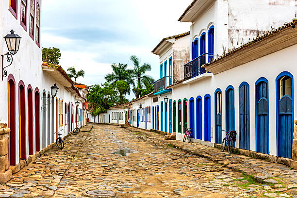 istock Old colonial style houses on Paraty 2218783758
