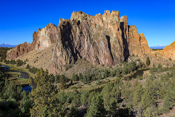 istock Crooked River, Phoenix Buttress and Mount Jefferson from Smith Rock State Park, Oregon 2218863027