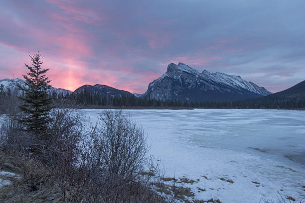 istock Pink sunray over Vermillion Lake 2218992656