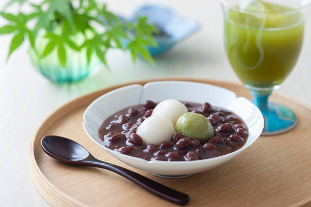 Sweet red bean soup with shiratama