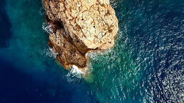 istock The edge of a rock formation 2219230475