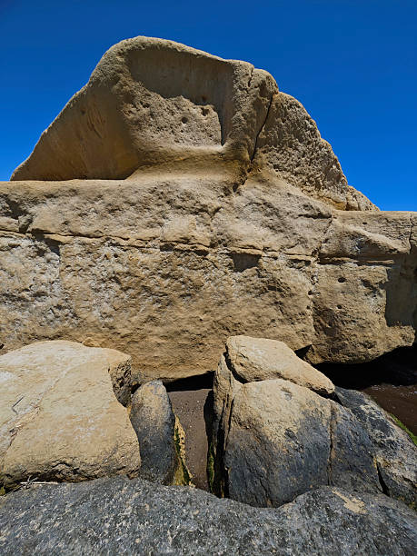 istock Calcareous geological formations 2219281530