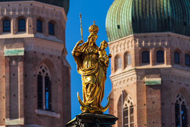 Madonna d´oro a Marienplatz - München